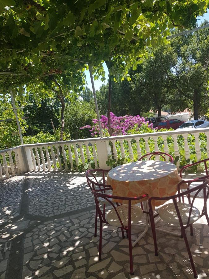 Sobe I Apartmani Marovic Petrovac Екстер'єр фото