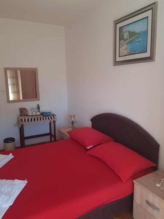 Sobe I Apartmani Marovic Petrovac Екстер'єр фото