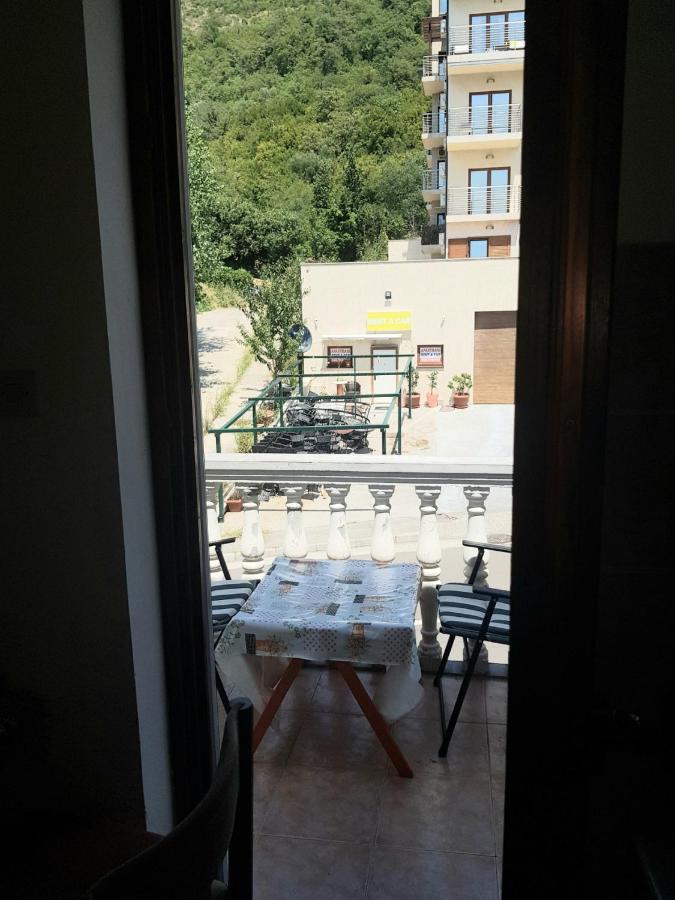 Sobe I Apartmani Marovic Petrovac Екстер'єр фото