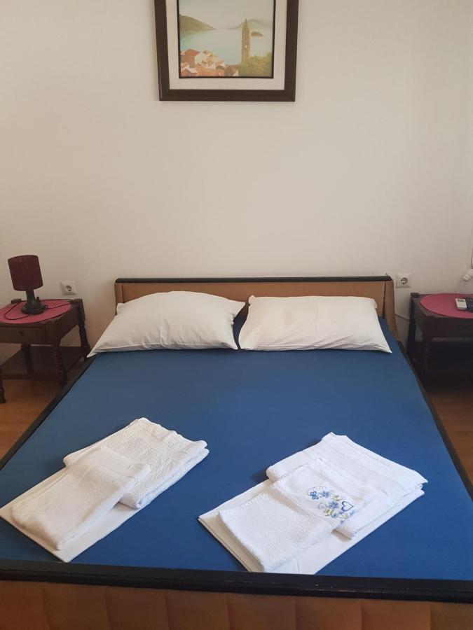 Sobe I Apartmani Marovic Petrovac Екстер'єр фото