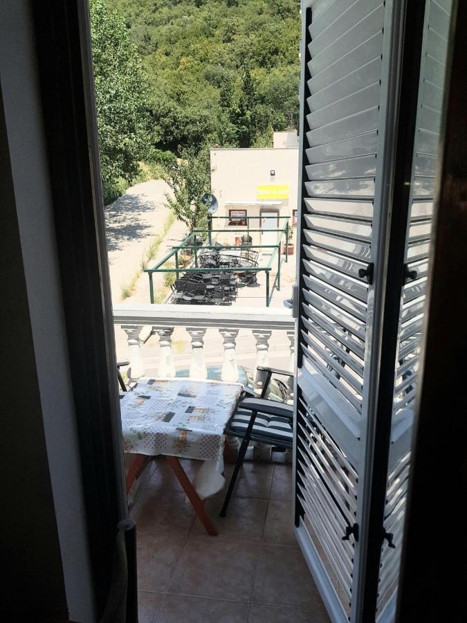 Sobe I Apartmani Marovic Petrovac Екстер'єр фото