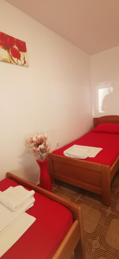 Sobe I Apartmani Marovic Petrovac Екстер'єр фото