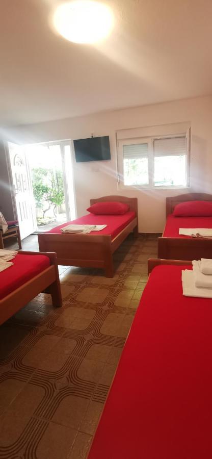 Sobe I Apartmani Marovic Petrovac Екстер'єр фото