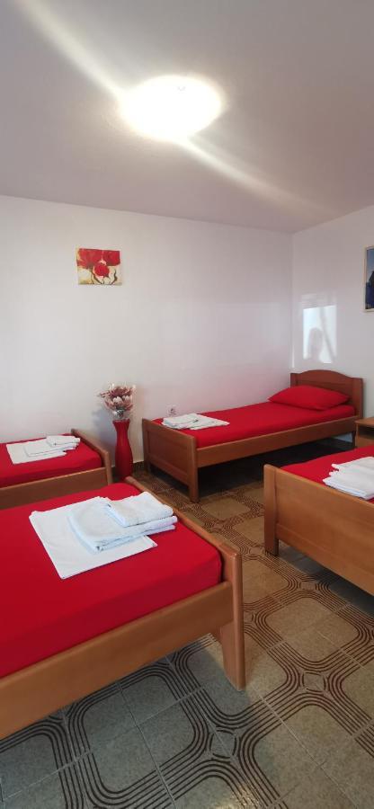 Sobe I Apartmani Marovic Petrovac Екстер'єр фото