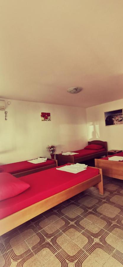 Sobe I Apartmani Marovic Petrovac Екстер'єр фото