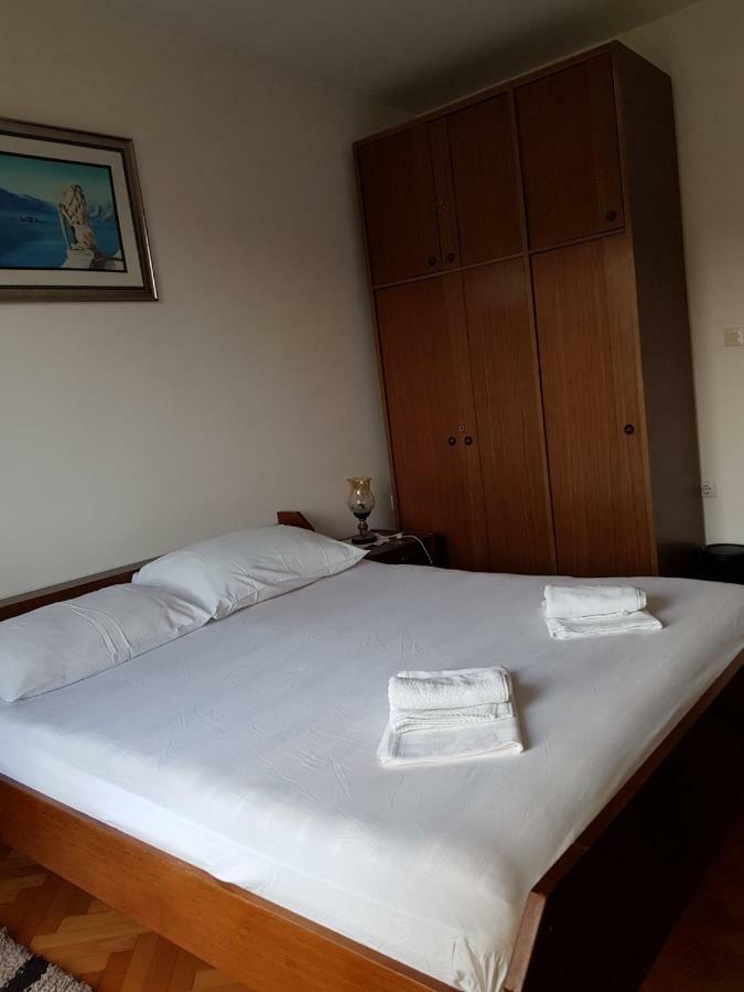 Sobe I Apartmani Marovic Petrovac Екстер'єр фото