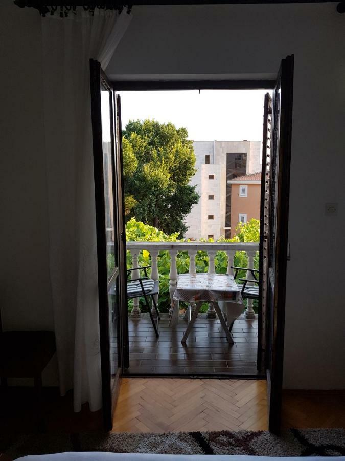 Sobe I Apartmani Marovic Petrovac Екстер'єр фото