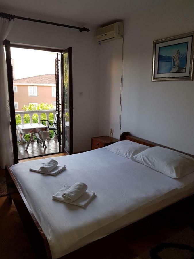 Sobe I Apartmani Marovic Petrovac Екстер'єр фото