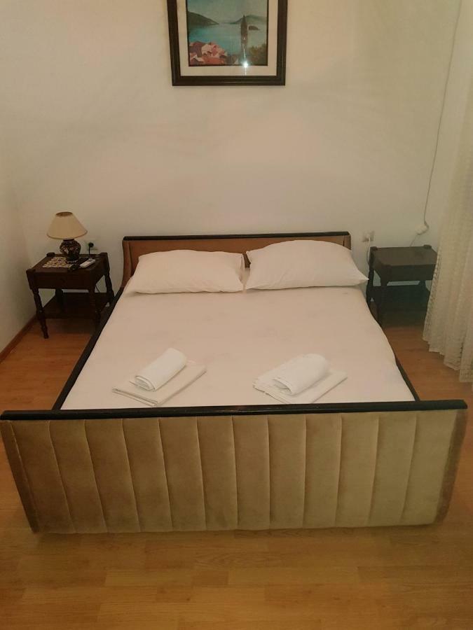 Sobe I Apartmani Marovic Petrovac Екстер'єр фото